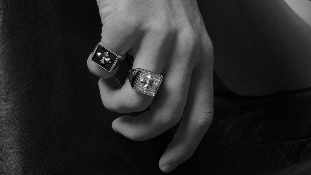 LES CHEVALIERES HOMME EN ARGENT - CABIROL